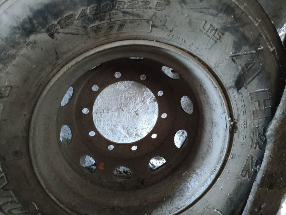 Продам шину с диском HANKOOK