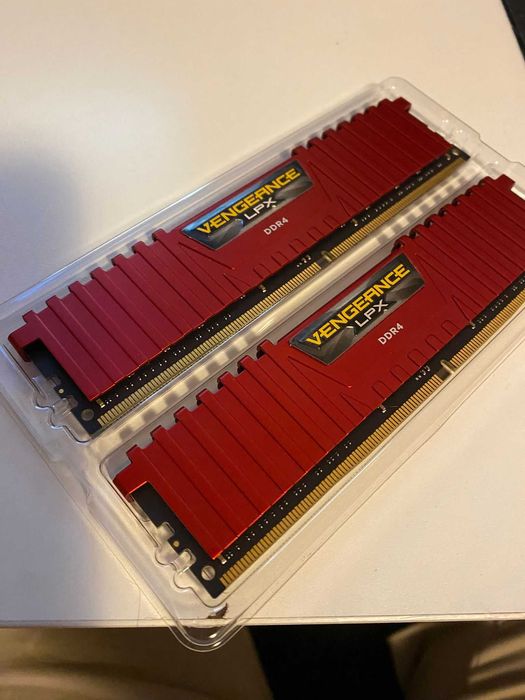 Memorie Corsair Vengeance LPX 16GB 2x8GB DDR4 3000MHz C15