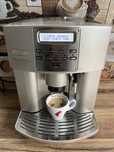 Aparat expresor cafea DeLonghi