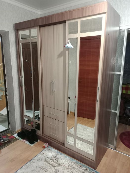 Шкаф 80 тыс в отличном состояний