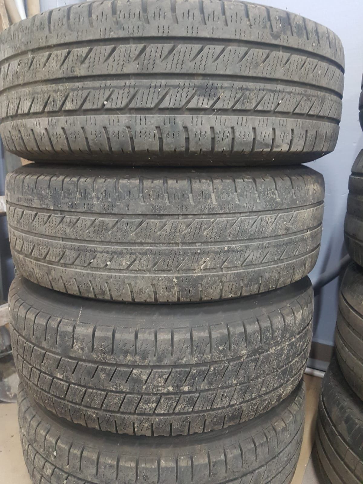 215 65 r16 c  Goodyear /hankook