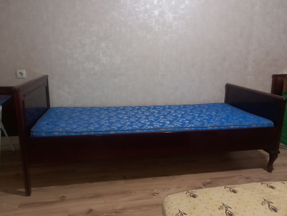Кровать продам в хорошем состоянии