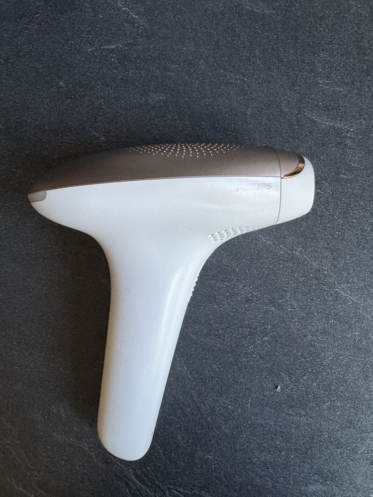 Фотоепилатор Philips Lumea Advanced SC1997