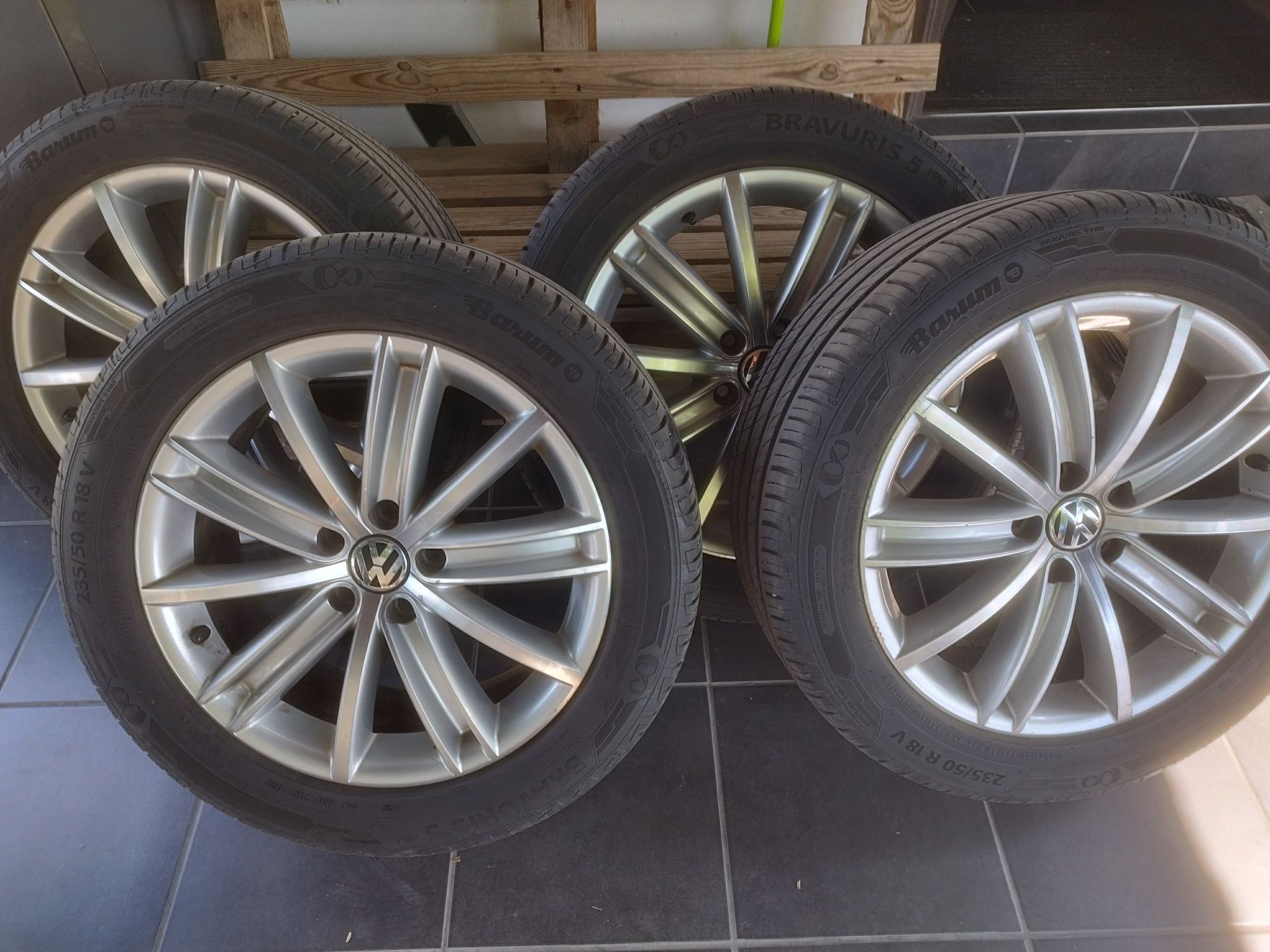 235/50/18 фолксваген тигуан и други vw Tiguan
