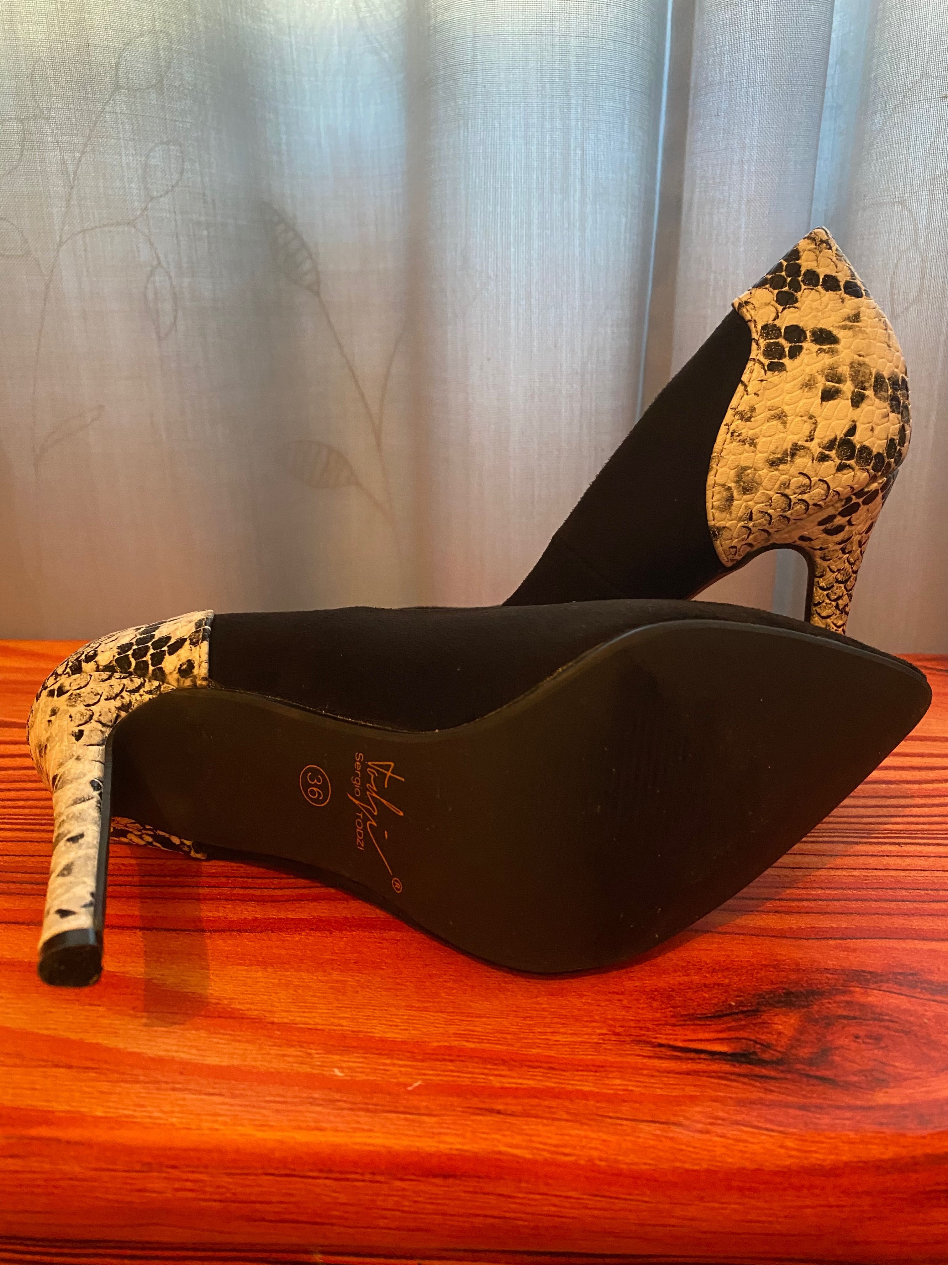 Pantofi stiletto