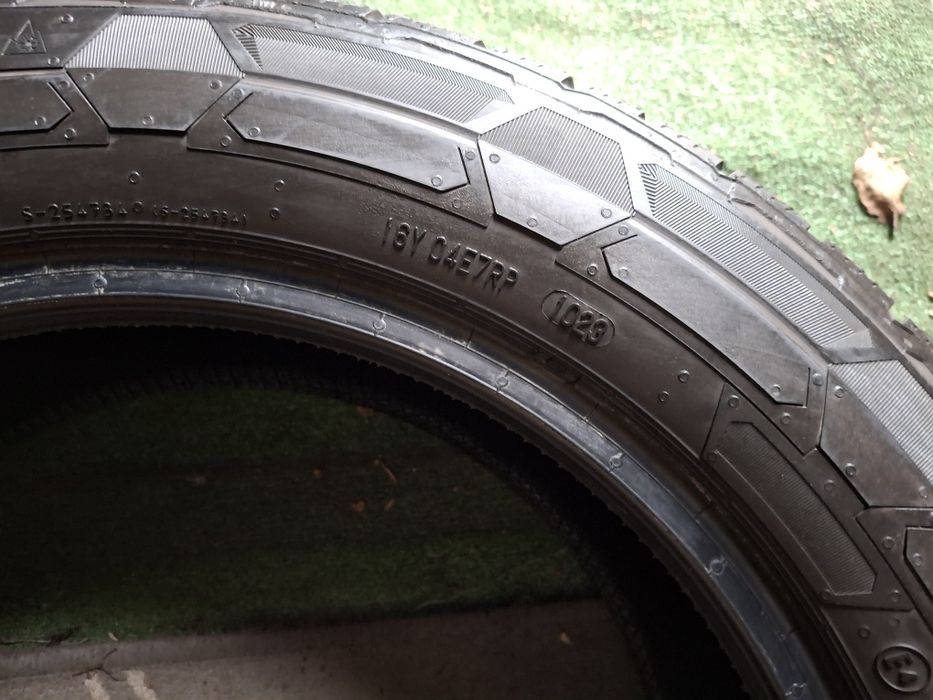 225 55 17C Continental DOT 2023 iarna