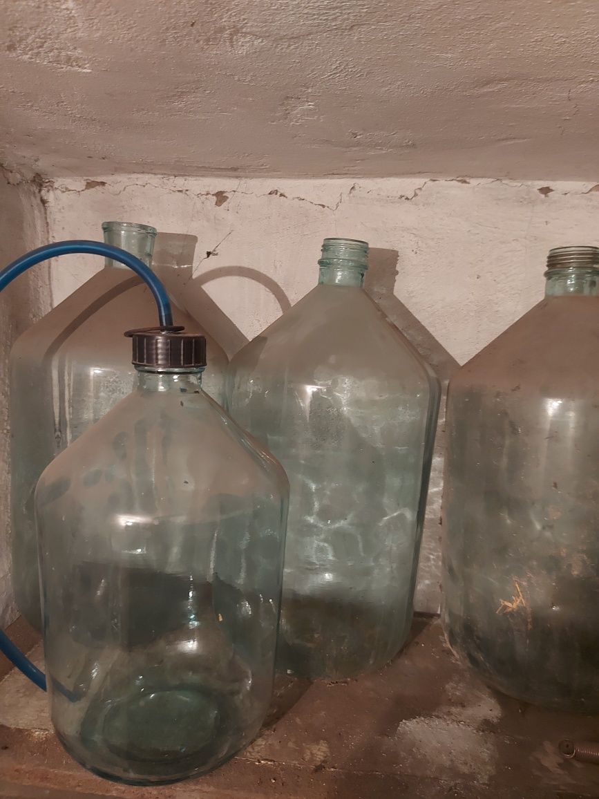 Продам стеклянные бутыли