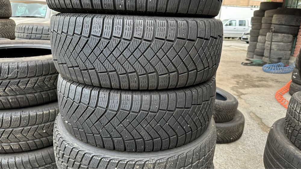 Продавам 4бр. Зимни гуми 205/55/16 Pirelli / Пирели