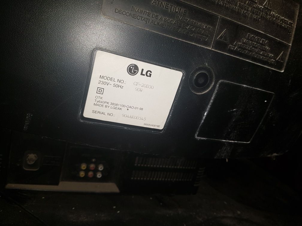 Телевизор LG CF-20D30 с родным пультом
