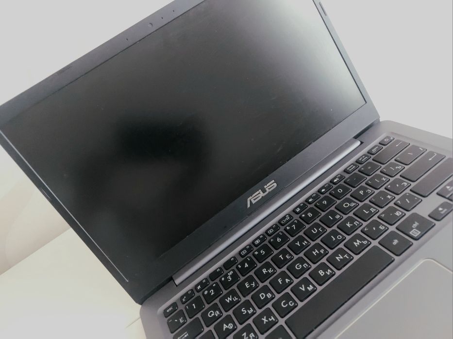 Продаётся ноутбук