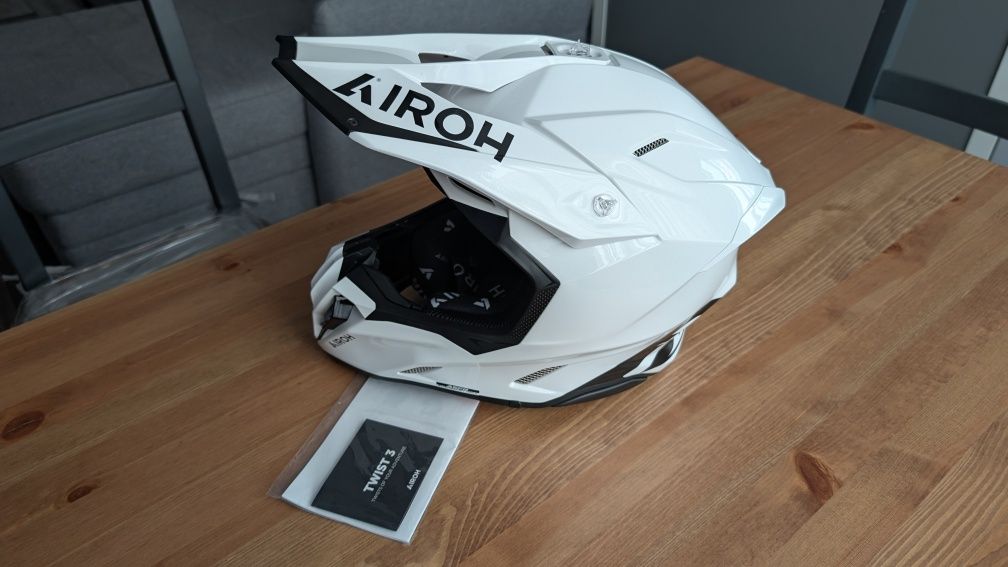 Шлем Airoh Twist 3
