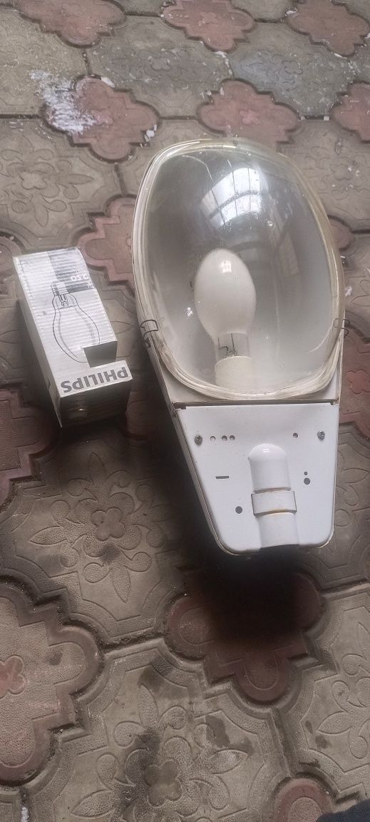 Продам уличный фонарь