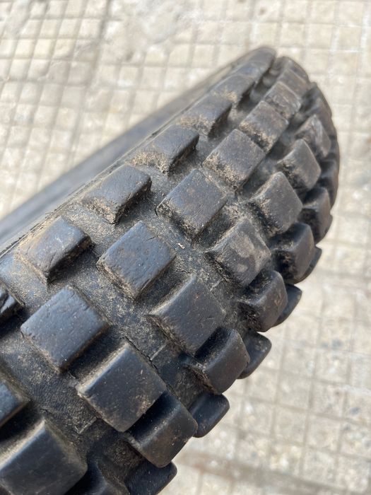 Кросови гуми за мотор