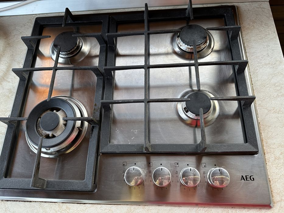 Vand Plita pe gaz cu 4 ochiuri