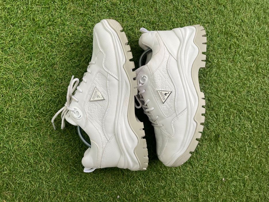 Дамски обувки : GUESS ZAYLIN 41