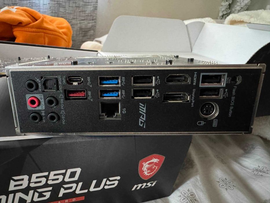 Дъно + рам + процесор (MSI B550 + R5 5600 + 32GB DDR4 3600MHZ)
