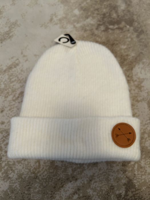 Caciulă albă Unisex