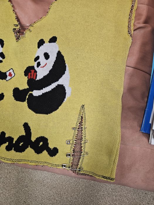 Жълт плетен елек