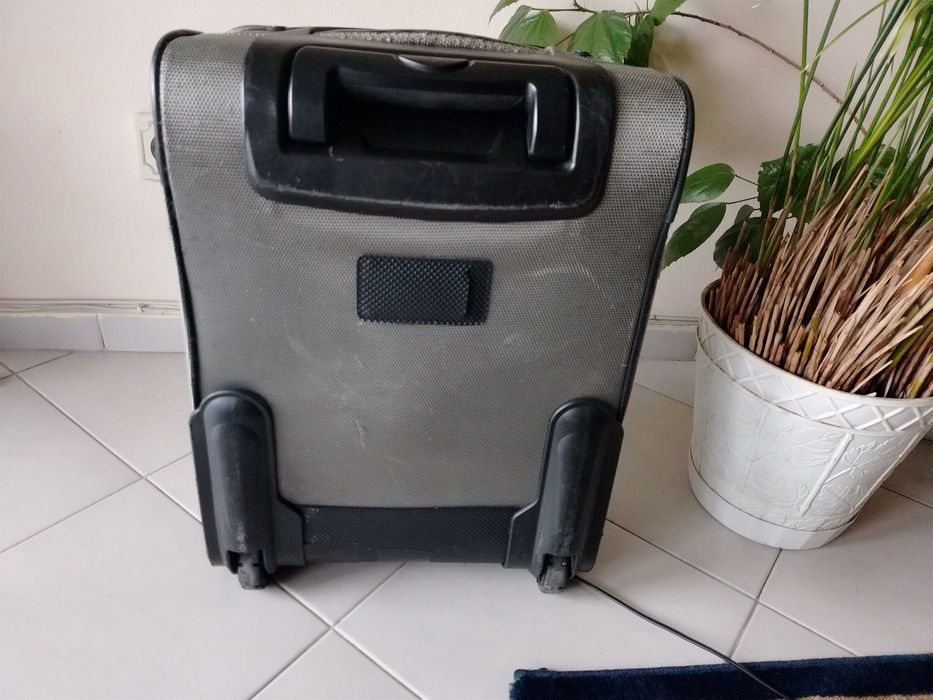 Куфар 2бр  колелца "AUSTRIAN AIRLINES" 50/35/25см  "20лв"!+Доставка!