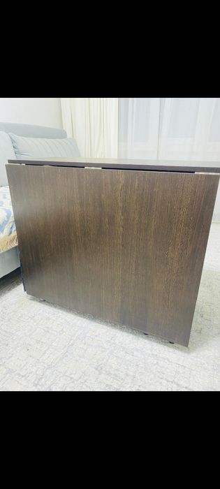 Продам стол книжку