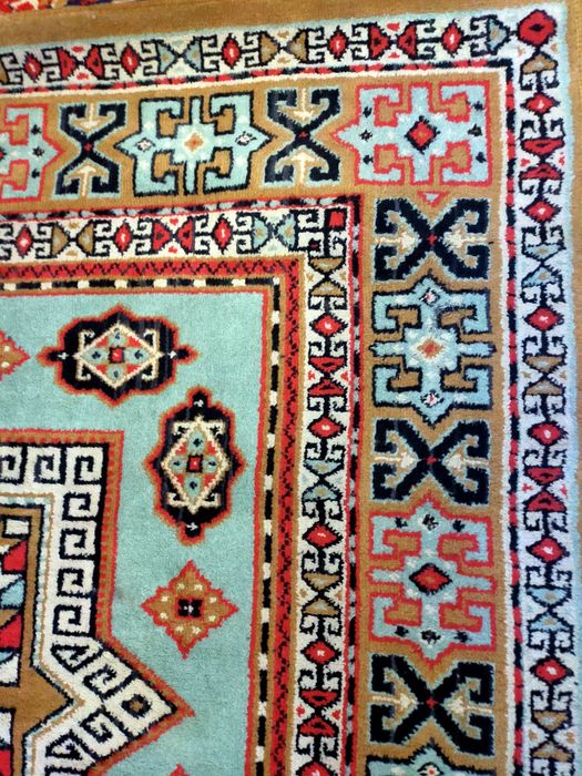 Продаю ковер шерсть натуральный