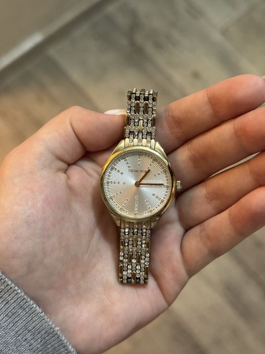 Часовник Svarovski