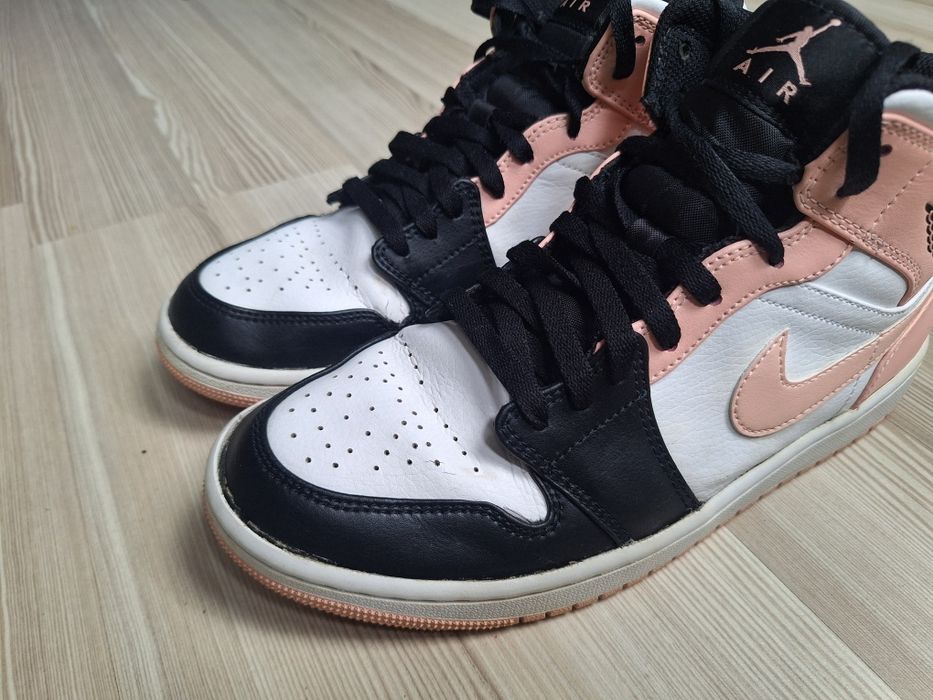 Air Jordan 1 Mid Limited Edition "Crimson Tint" marimea 42.5