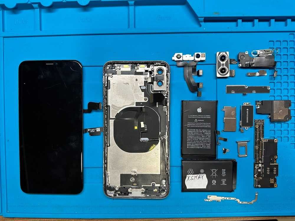 iPhone XS MAX на части