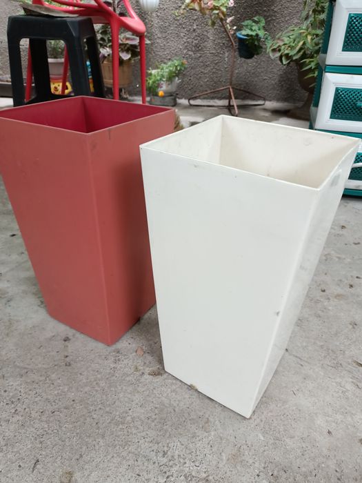 Кашпо  50 см высота 25х25 ширина верха , б/у