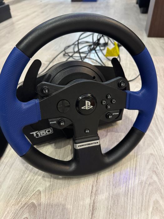 Волан Thrustmaster T150 за PlayStation 4