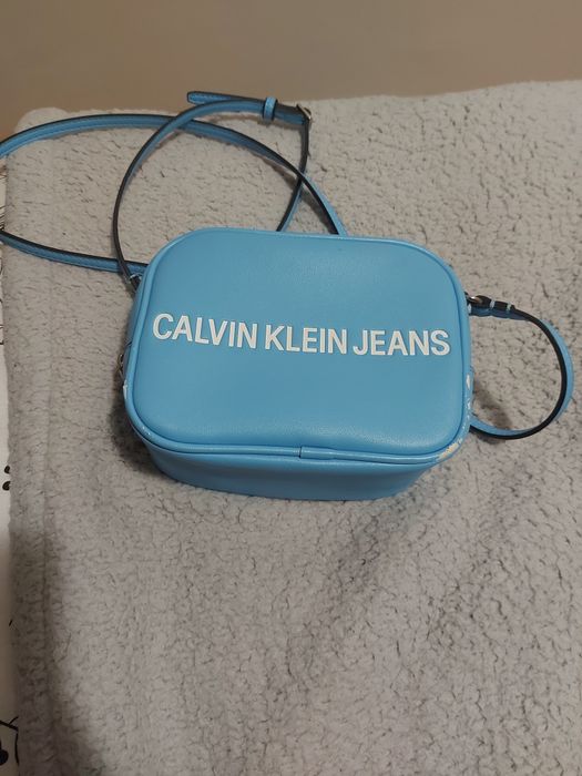 Оригинална дамска чанта Calvin Klein