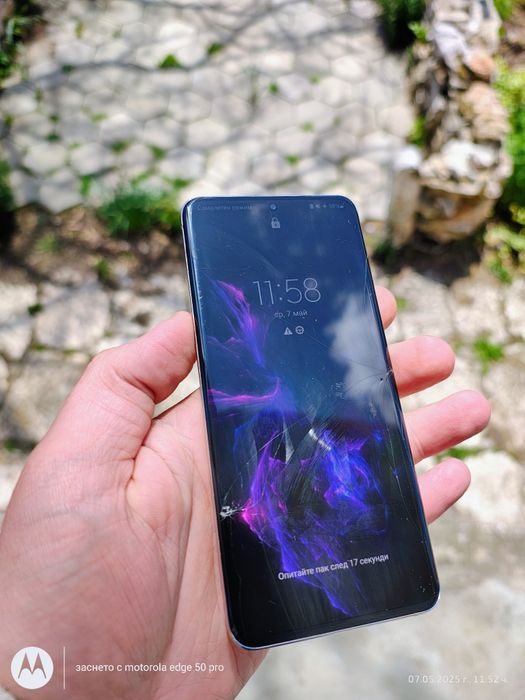 Продавам Samsung Galaxy S20