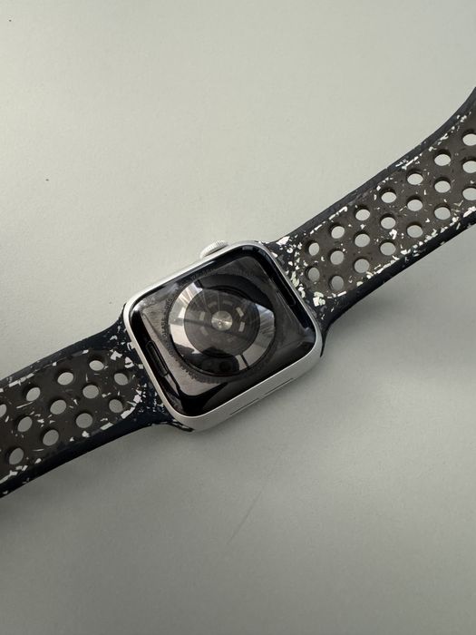 Apple Watch Series 5 Nike GPS+ Cellular