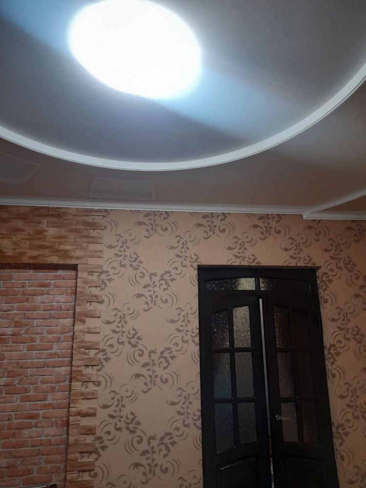 Uy sotiladi Rohat post yaqinida