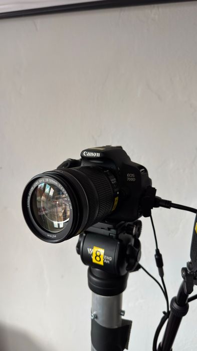 Aparate Foto Canon 650D & 700D