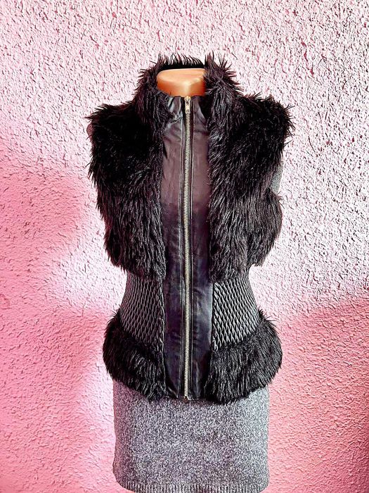 Безрукавка пуховик женский