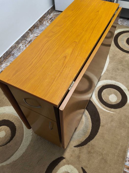 Vând masa extensibila