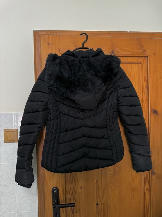 Късо дамско зимно яке