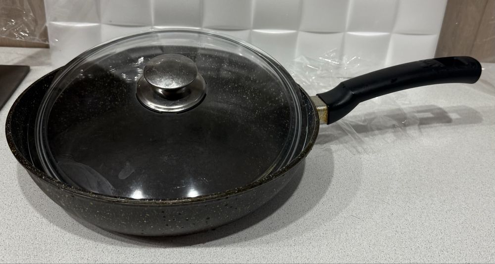 Сковорода с крышкой 5000