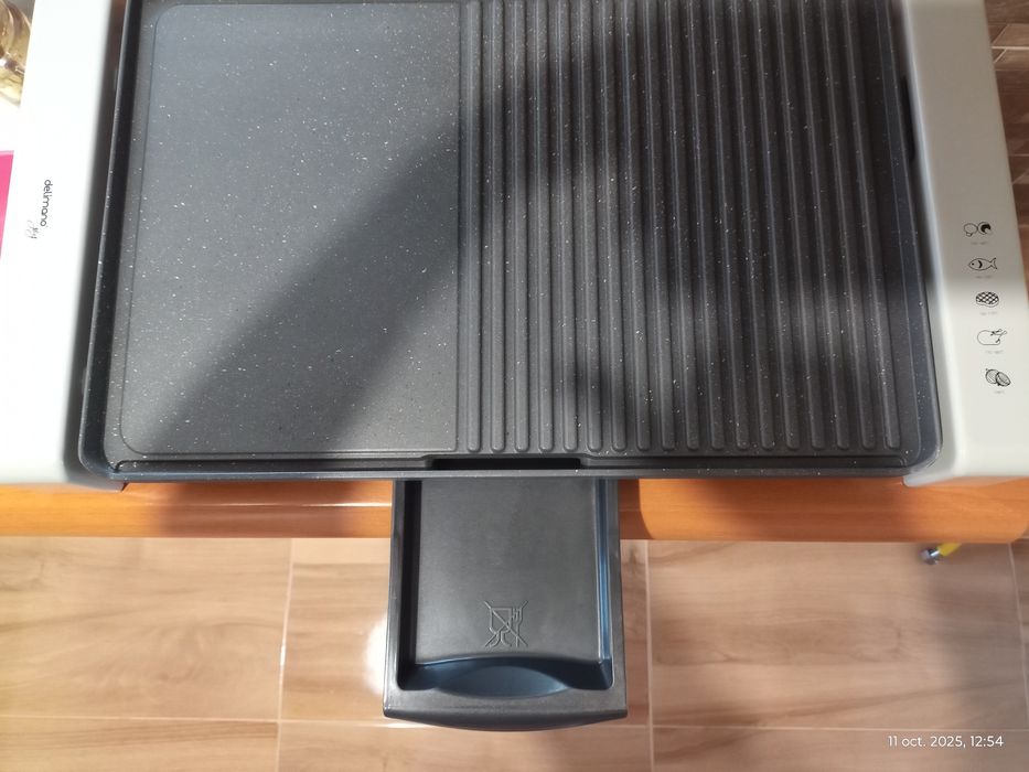 Vând grătar electric Delimano