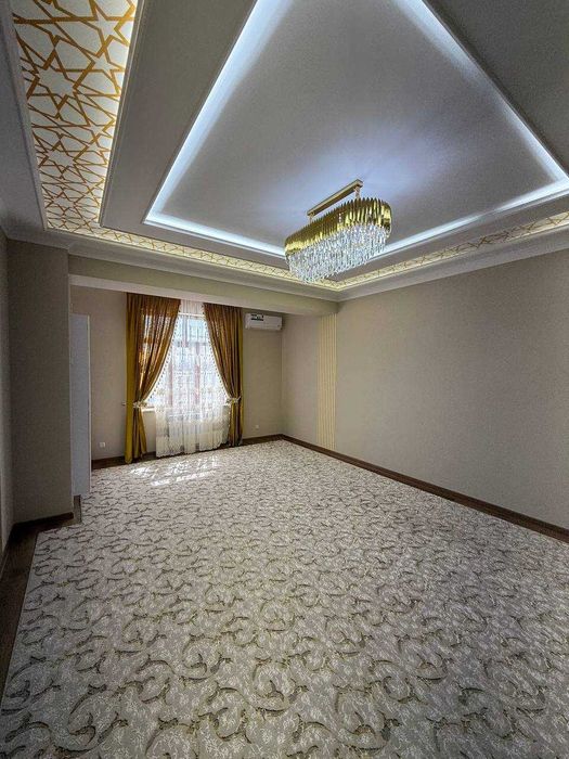 4х комнатная квартира на 7 этаже 108кв/м, в Самарканде