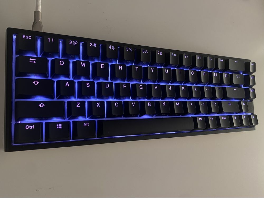 Механична Клавиатура Ducky One 2 SF RGB CHERRY MX BLUE Switches