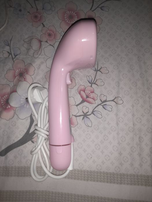 Продаёться паровой утюг фирмы GOSS "ENGLAND1858".на 200 мл.