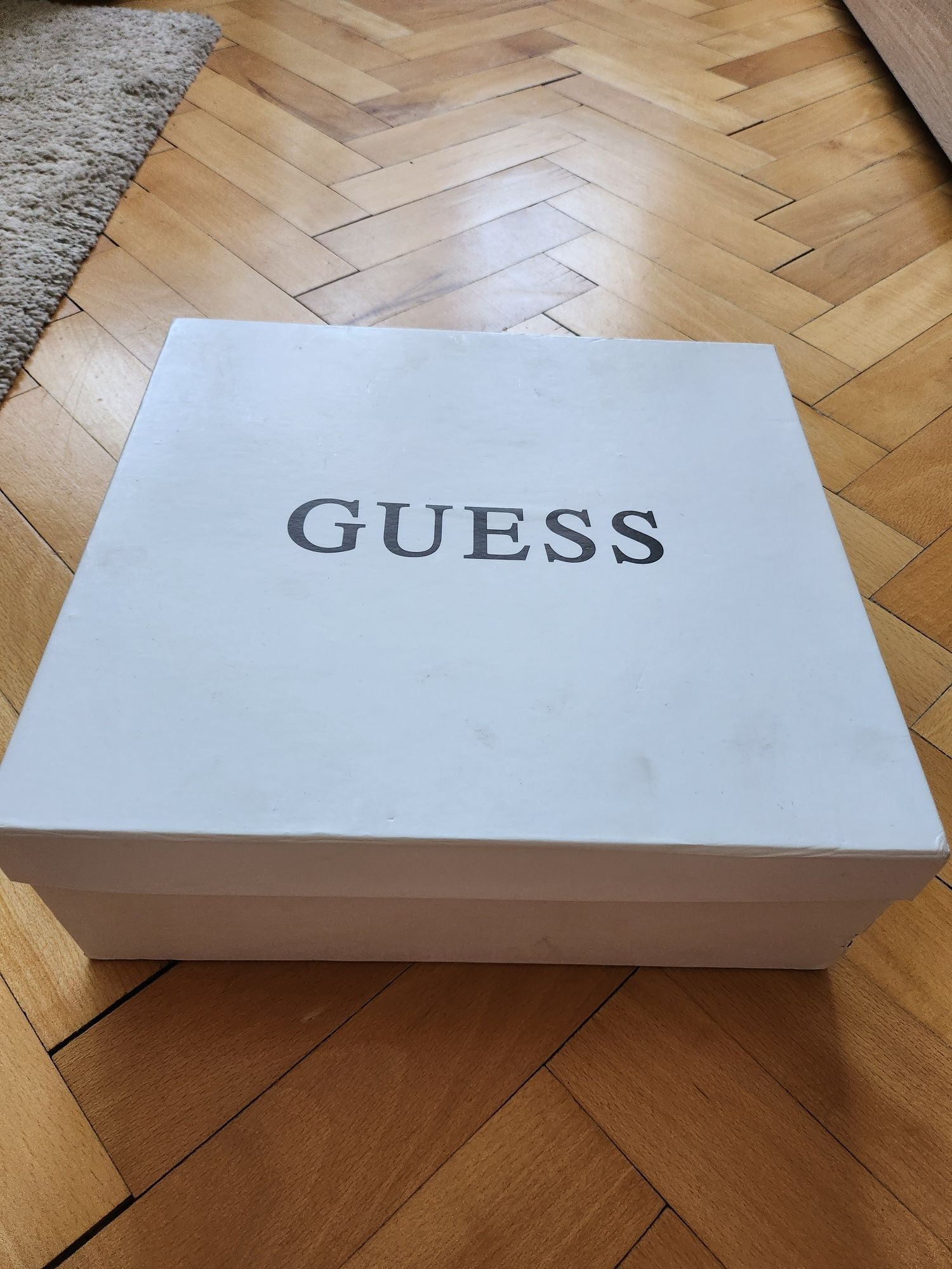 Боти Guess, 38 номер