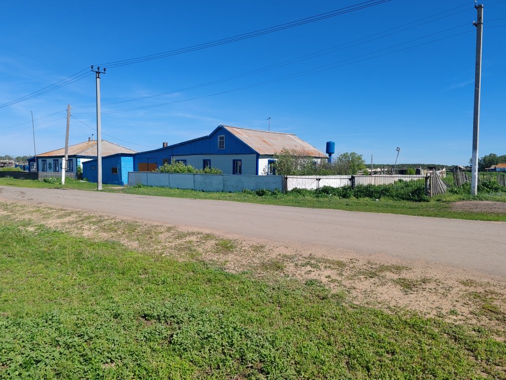 Срочно, продаётся дом, удобен для хозяйства,.