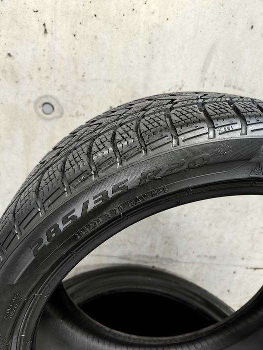 PIRELLI 255/40/ R20 2 бр/285/35/R20 2бр Dot 43/22 (6 мм)