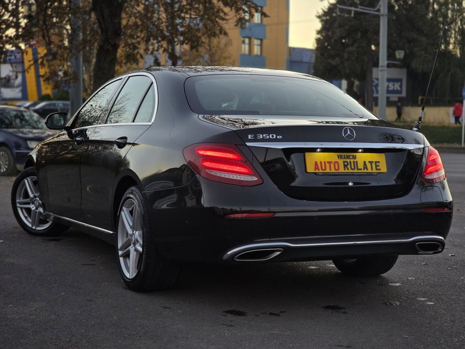 Mercedes Benz E350e Hybrid 9G-Tronic