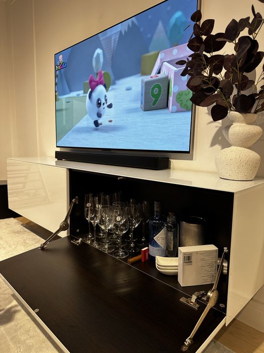 Comoda/Stand tv suspendat