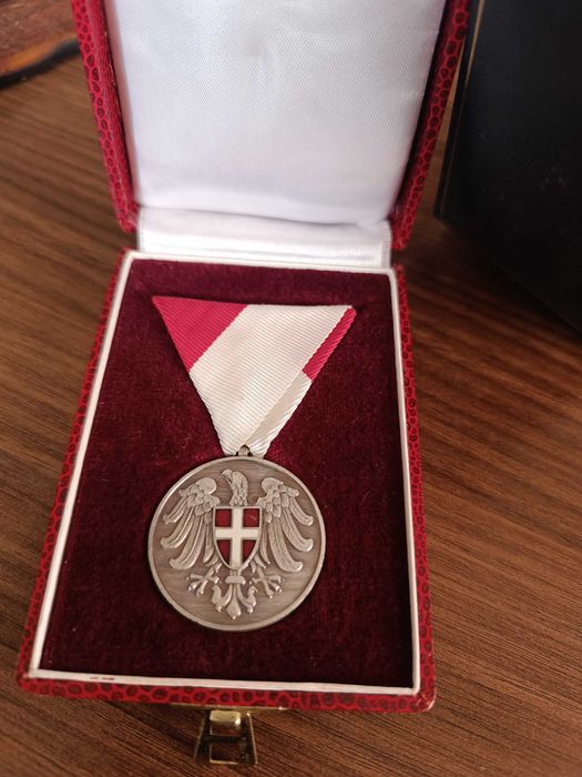 Орден на труда златен