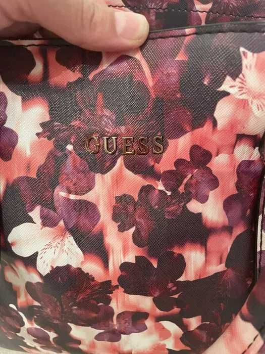 Чанта Guess цветна